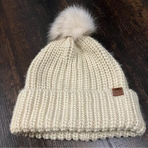 Roots | Cream winter hat